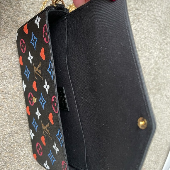 Louis Vuitton Game On Felicie - Picture 3 of 5